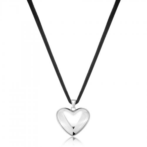 Collana choker serie Stellar con ciondolo a forma di cuore