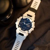 G-Shock G-Squad con contapassi, Bluetooth, bianco/nero